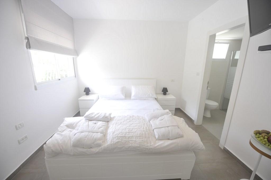 Boutique Apartment "Facing The Sea" Haifa Buitenkant foto