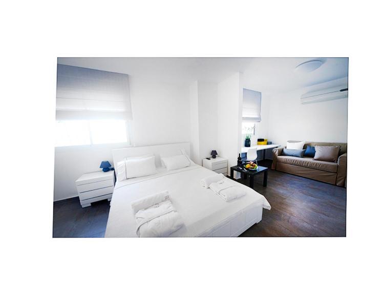 Boutique Apartment "Facing The Sea" Haifa Buitenkant foto